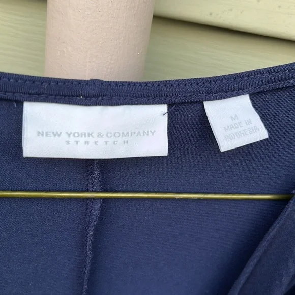 EUC New York & Company stretch, knotted front navy top - Picture 3 of 14